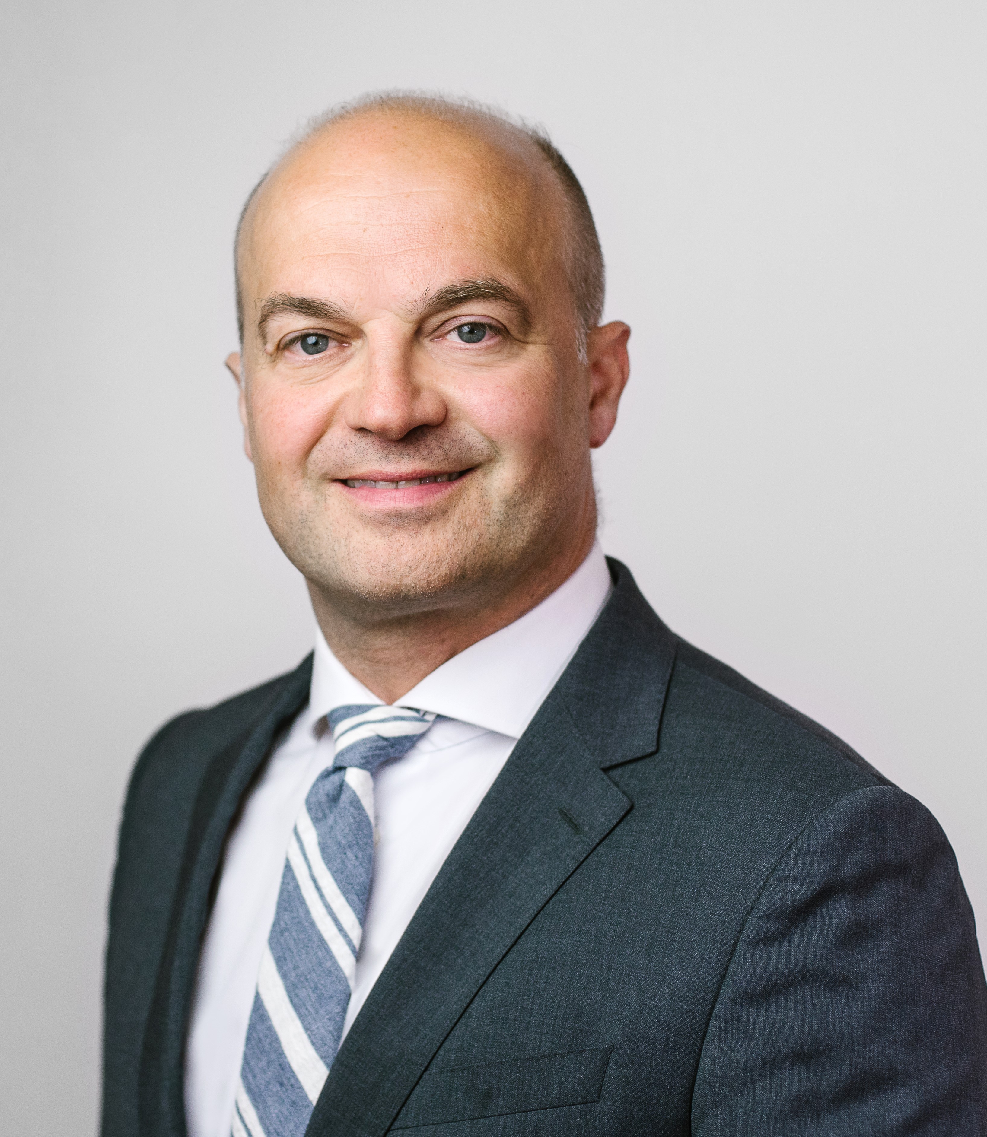 Dr. Gerhard W&uuml;est